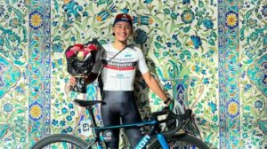 aiman-cahyadi-berhasil-duduki-podium-2-dan-bawa-pulang-medali-silver