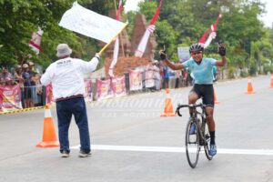 porprov-jatim-viii2023-atlet-balap-sepeda-kabupaten-mojokerto-rebut-medali-emas-20230914_231108