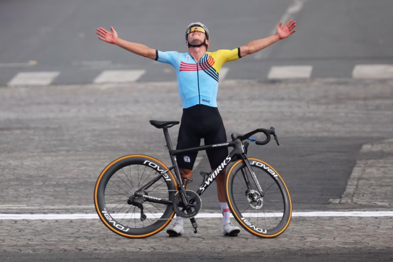 Remco Evenepoel: Bintang Sepeda Asal Belgia yang Menjulang Tinggi