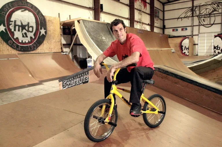 Mat Hoffman: Legenda BMX yang Mengubah Dunia Sepeda Ekstrem
