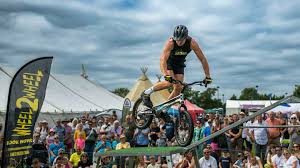 Extreme Bike Stunt Show – Aksi Sepeda Penuh Adrenalin yang Mengagumkan