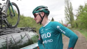 urn_ard_image_f47f1a3e8f34f163