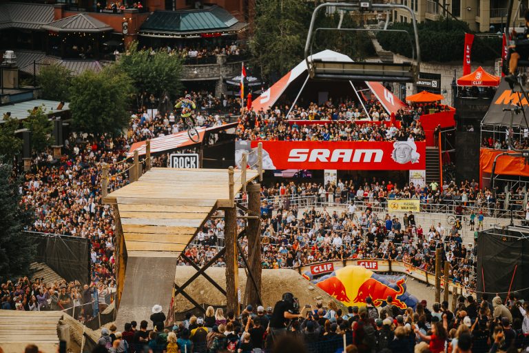 Festival Sepeda Crankworx di Rotorua, Innsbruck, dan Whistler