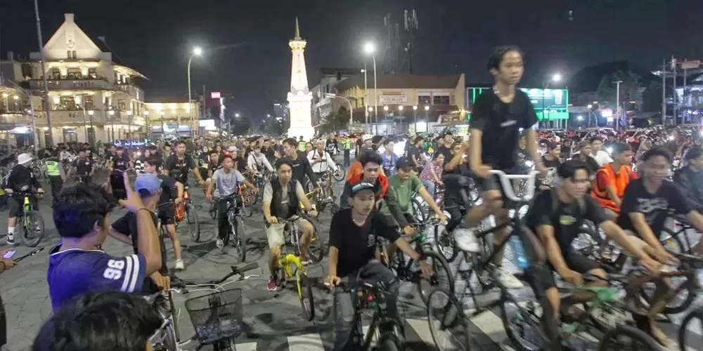 Sepeda Jogja Last Friday Ride (JLFR): Keseruan Bersepeda di Kota Gudeg