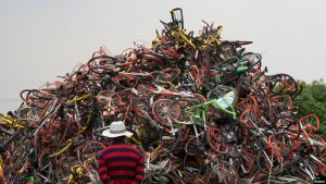 eksplorasi-sepeda-iksan-di-situs-candi-mireuksa-medio-fondo