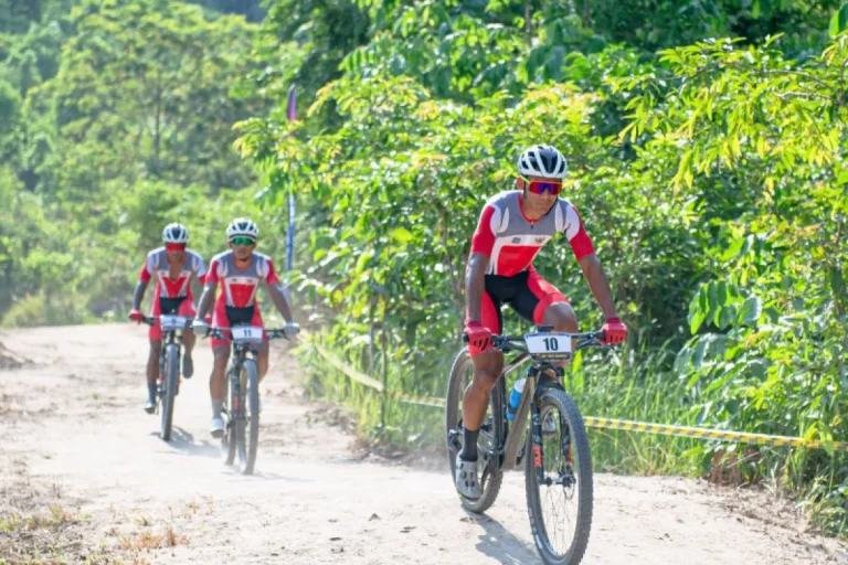 Evend Sepeda Maraton MTB XCM Avrig: Kompetisi Balap Gunung Seru