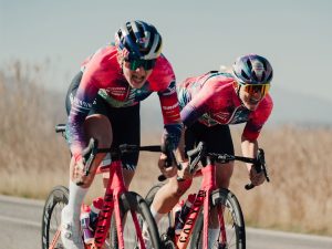 evend-sepeda-wanita-di-vuelta-a-espana-perjalanan-dan-prestasi