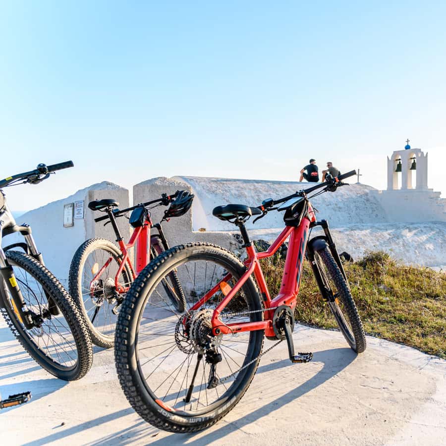 festival-bersepeda-evend-sepeda-di-santorini-perayaan-sepeda-unik