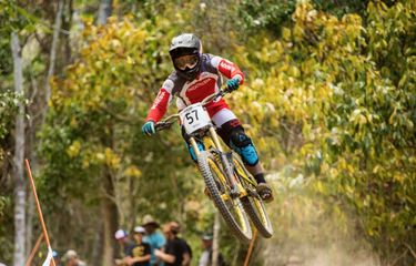 kejuaraan-sepeda-downhill-evend-sepeda-assam-kompetisi-seru-dan-menantang