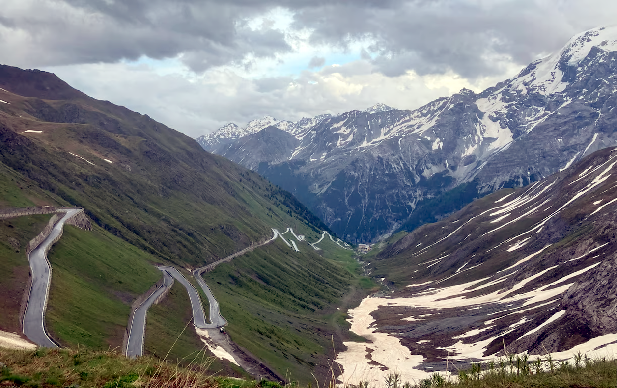 mengulas-keindahan-dan-sejarah-monaco-di-bavaria-classic